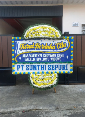 Papan Bunga Duka di Gunungwungkal