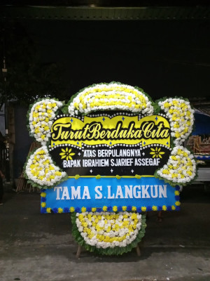 Papan Bunga Duka di Gunungwungkal